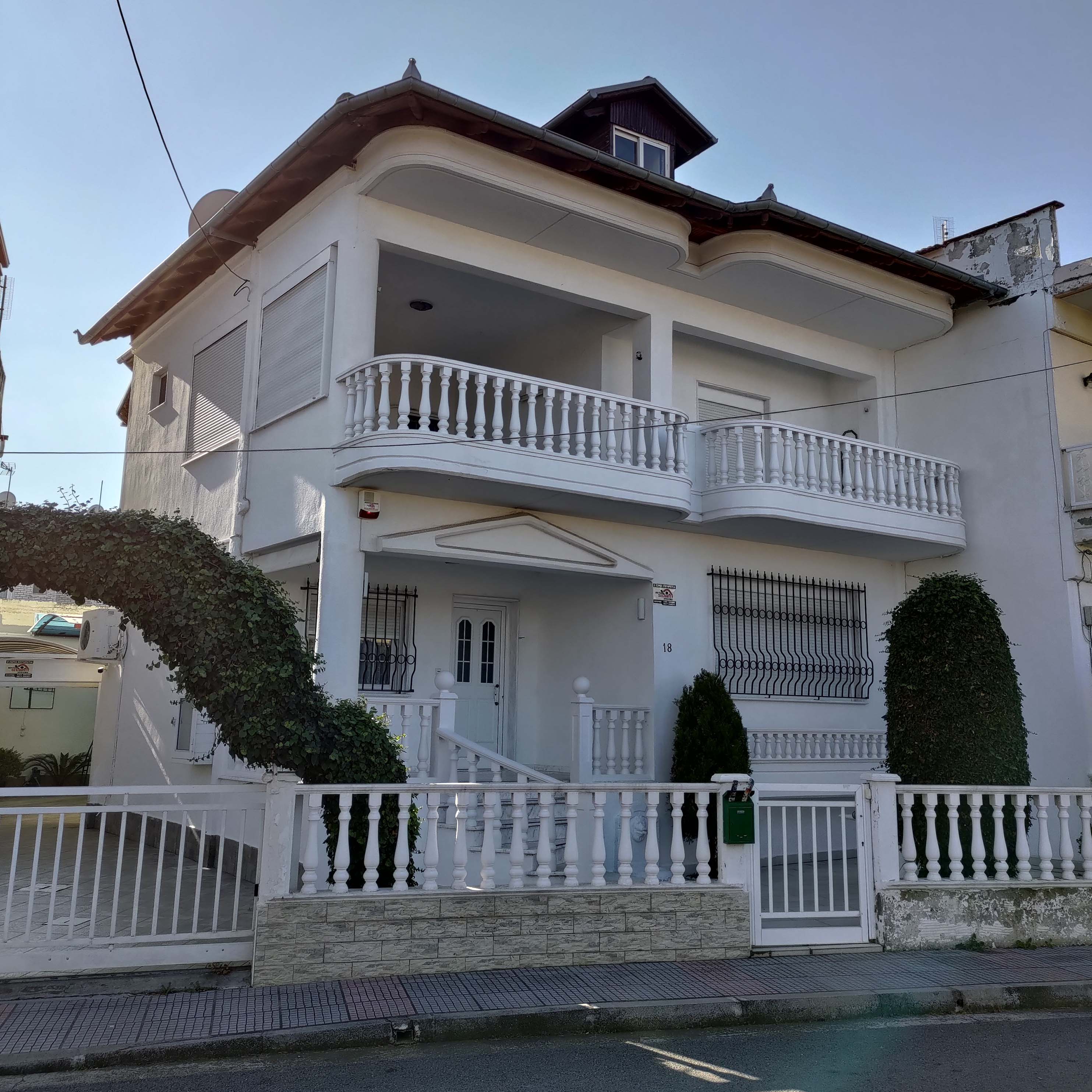 ΠΩΛΕΙΤΑΙ ΜΟΝΟΚΑΤΟΙΚΙΑ ΣΤΗΝ ΚΑΛΛΙΘΕΑ ΠΙΕΡΙΑΣ